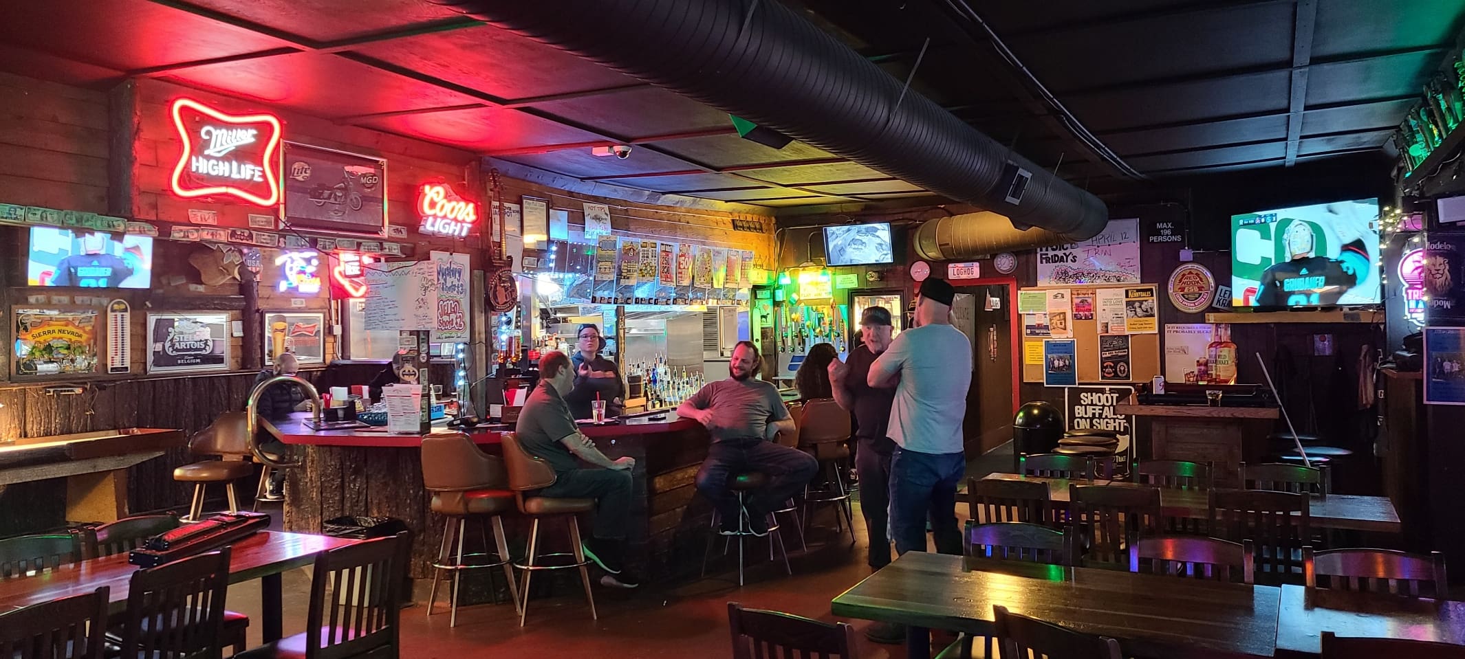 Rolling Log has a Wee Stage and Karaoke on Thursdays